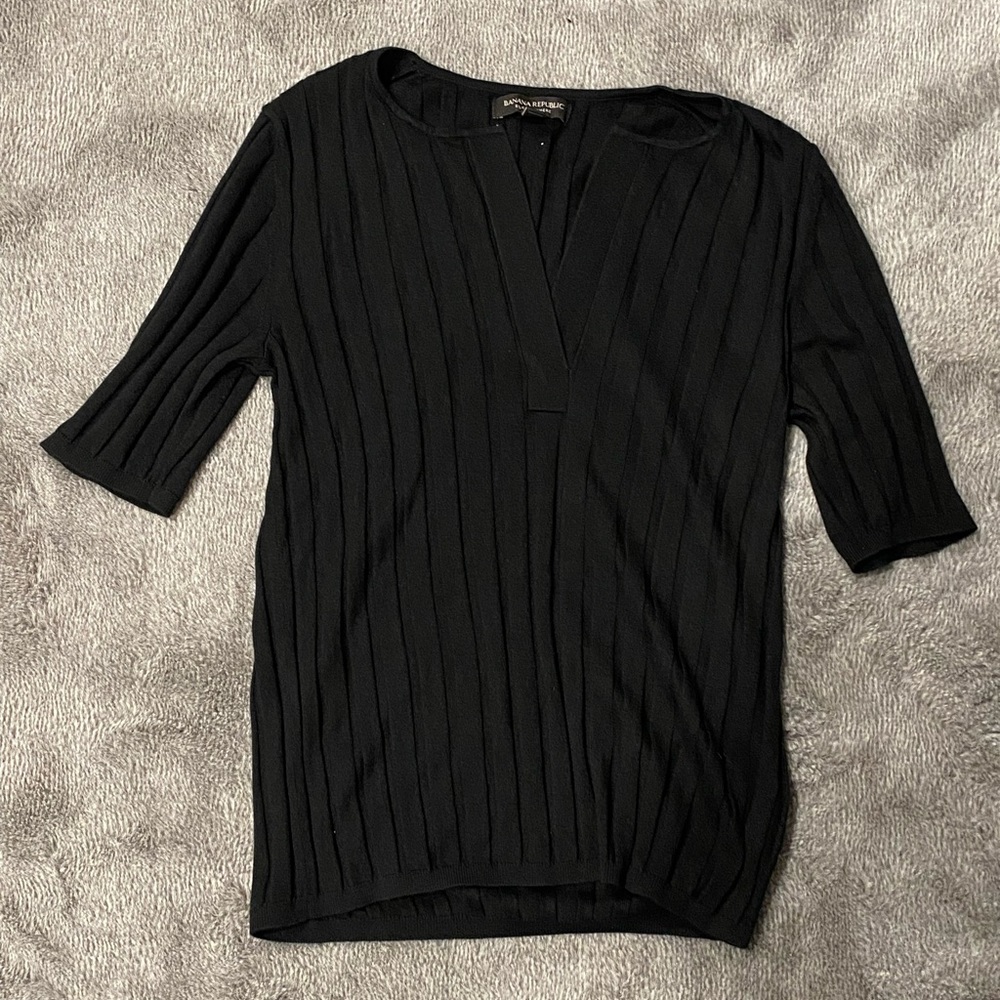 Banana republic black sweater size S
